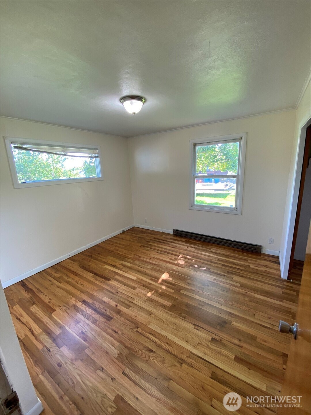 2312 38th Avenue Longview, WA 98632 - Photo 12 of 36 a view of empty room with window