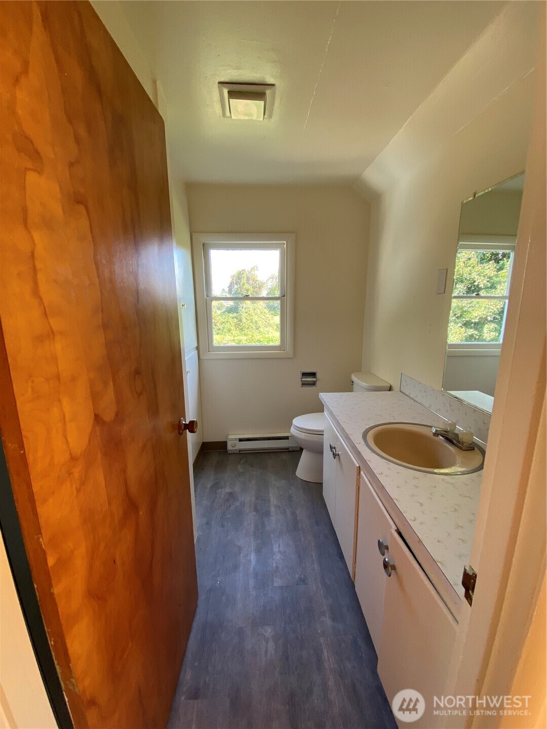 2312 38th Avenue Longview, WA 98632 - Photo 20 of 36 a bathroom with a sink and a bathtub