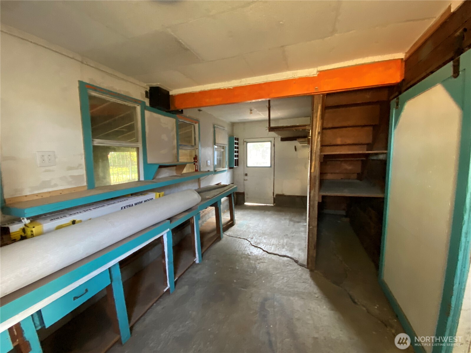 2312 38th Avenue Longview, WA 98632 - Photo 28 of 36 a view of hotel and seating area