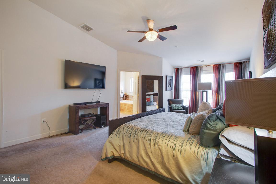 1557 Rutland Way Hanover, MD 21076 - Photo 15 of 37 Master suite with dramatic, vaulted ceilings!