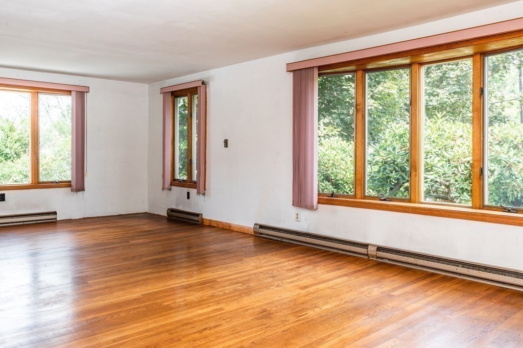 82 Appleton Road Auburn, MA 01501 - Photo 12 of 31 Gallery Image 12