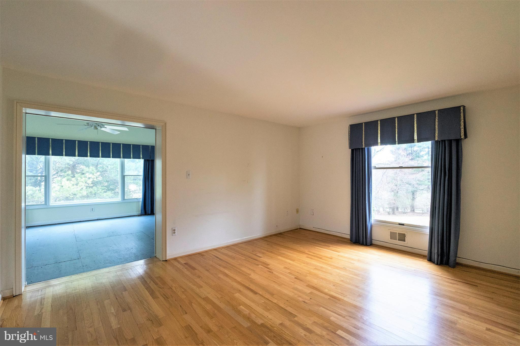 1008 Towlston Road McLean, VA 22102 - Photo 15 of 30 Master Sitting Room