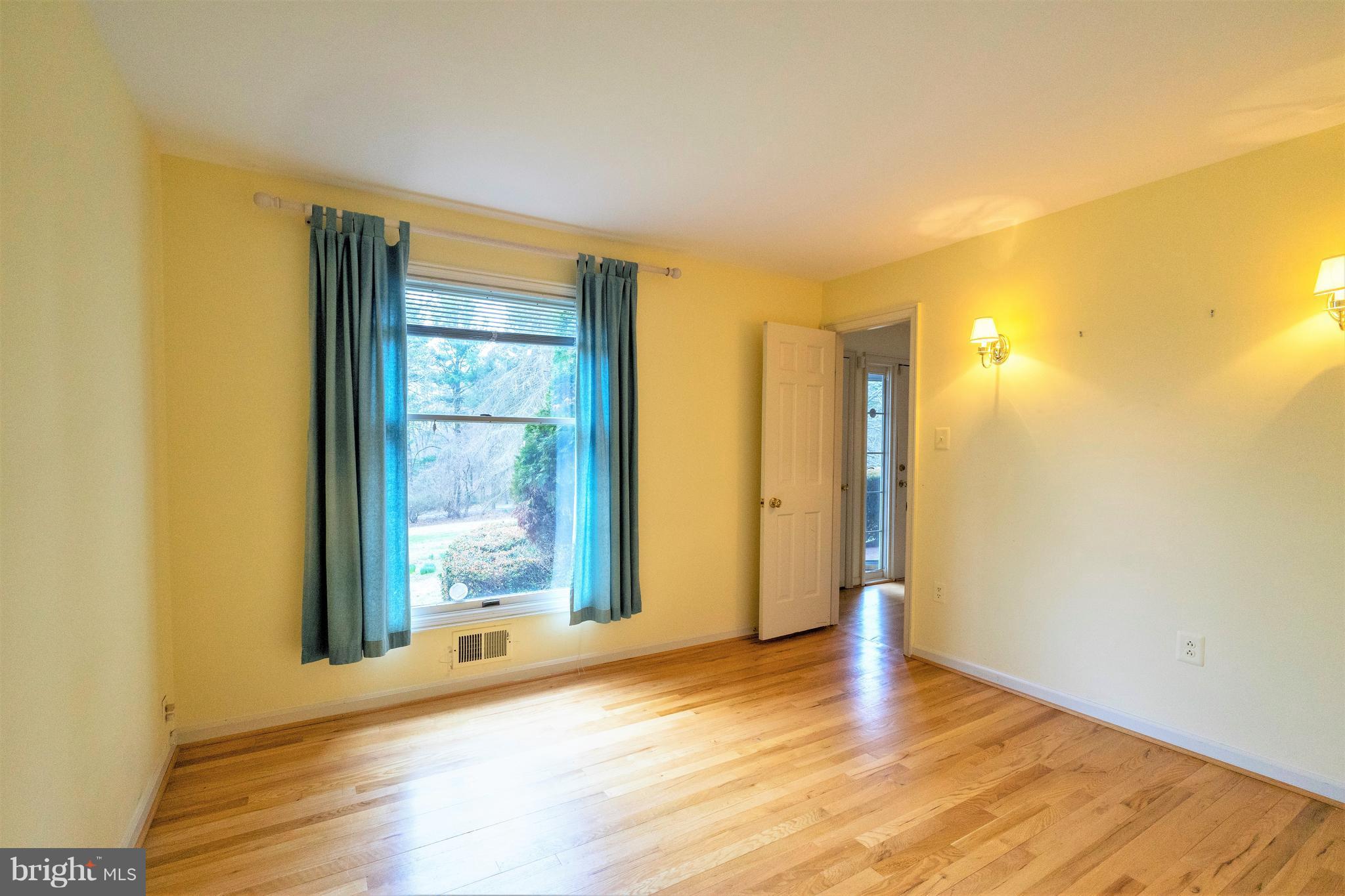 1008 Towlston Road McLean, VA 22102 - Photo 18 of 30 Bedroom #2