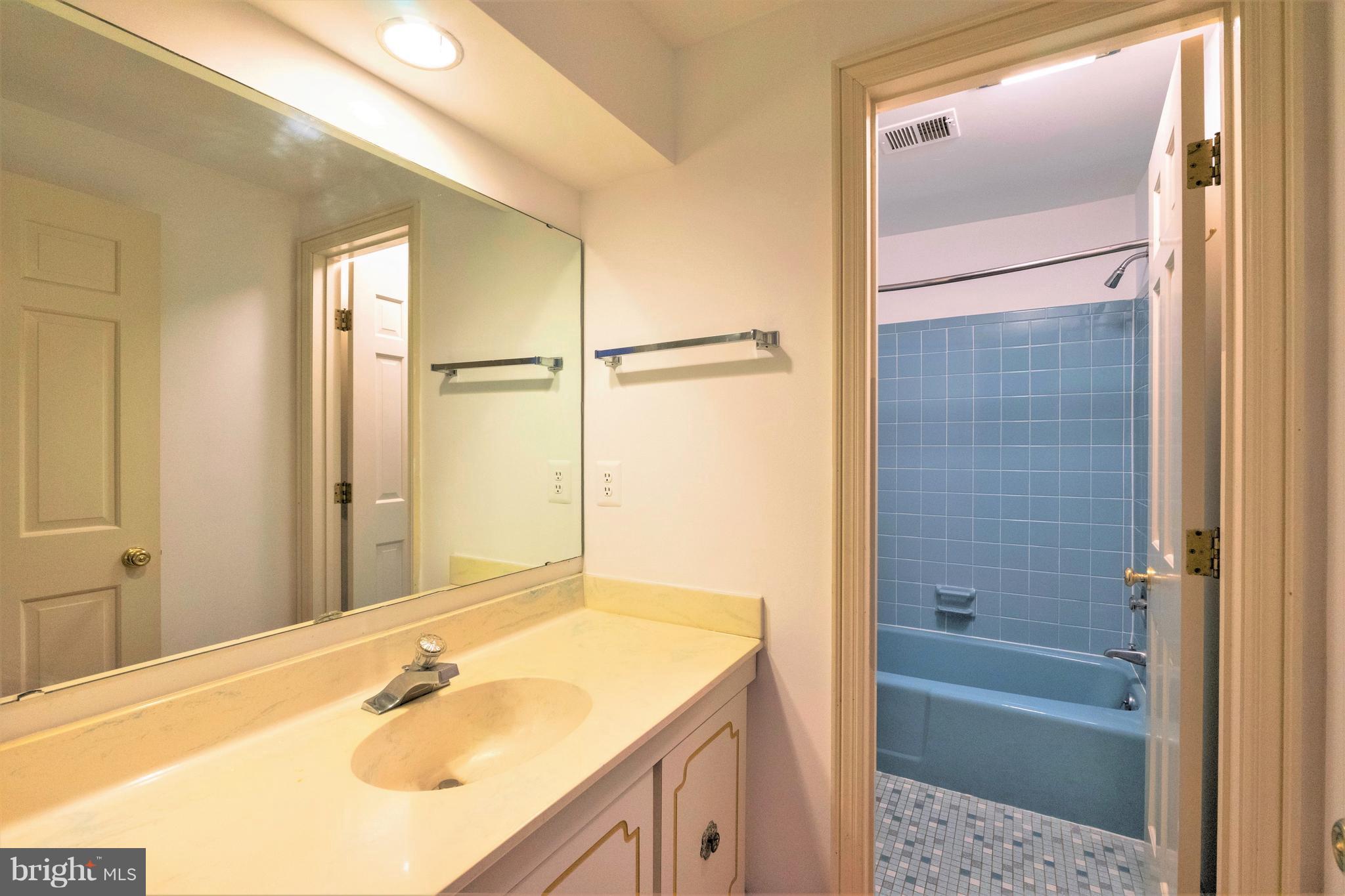 1008 Towlston Road McLean, VA 22102 - Photo 20 of 30 Upstairs Bathroom for Bedroom #3