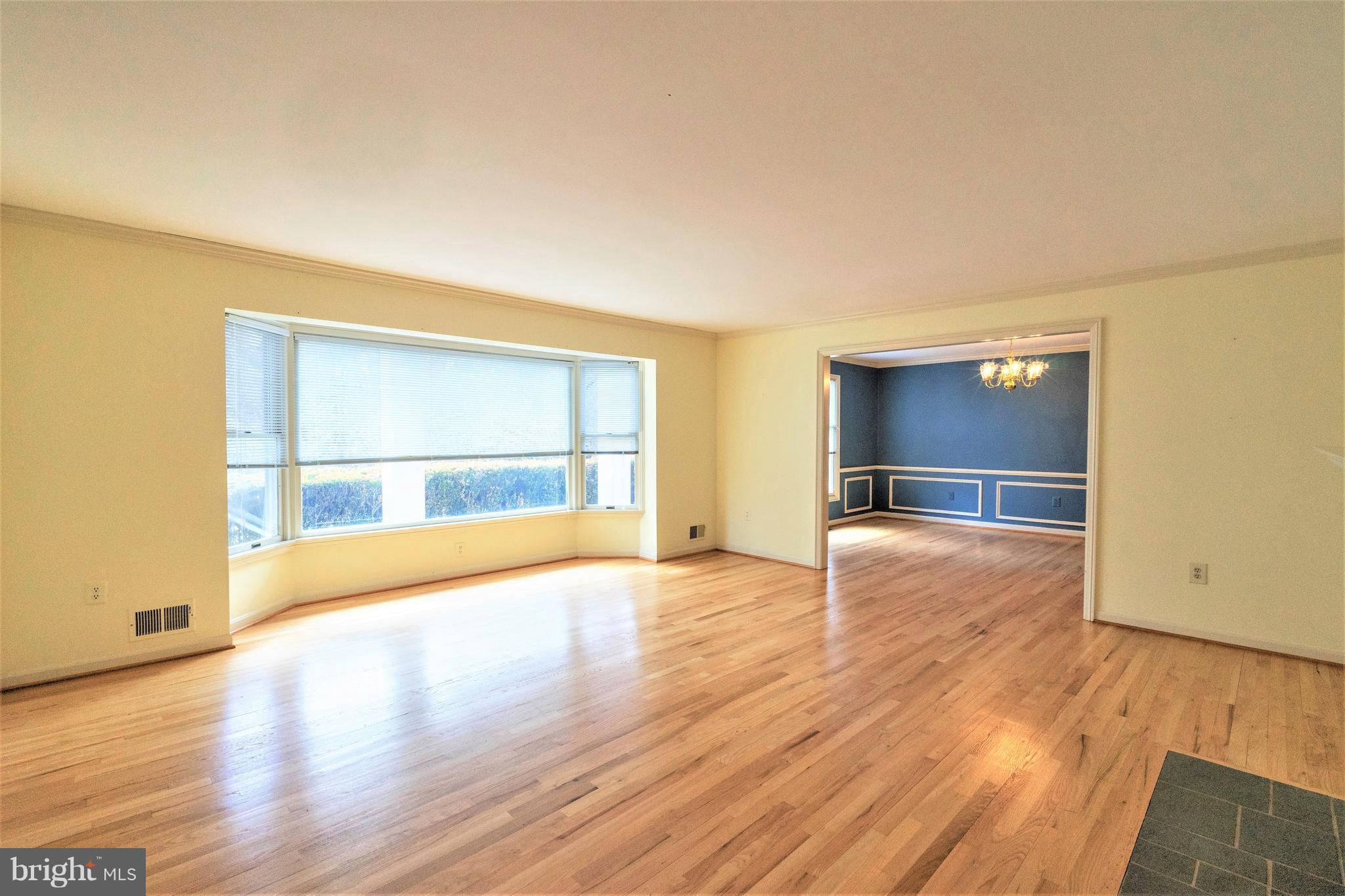 1008 Towlston Road McLean, VA 22102 - Photo 6 of 30 Living Room
