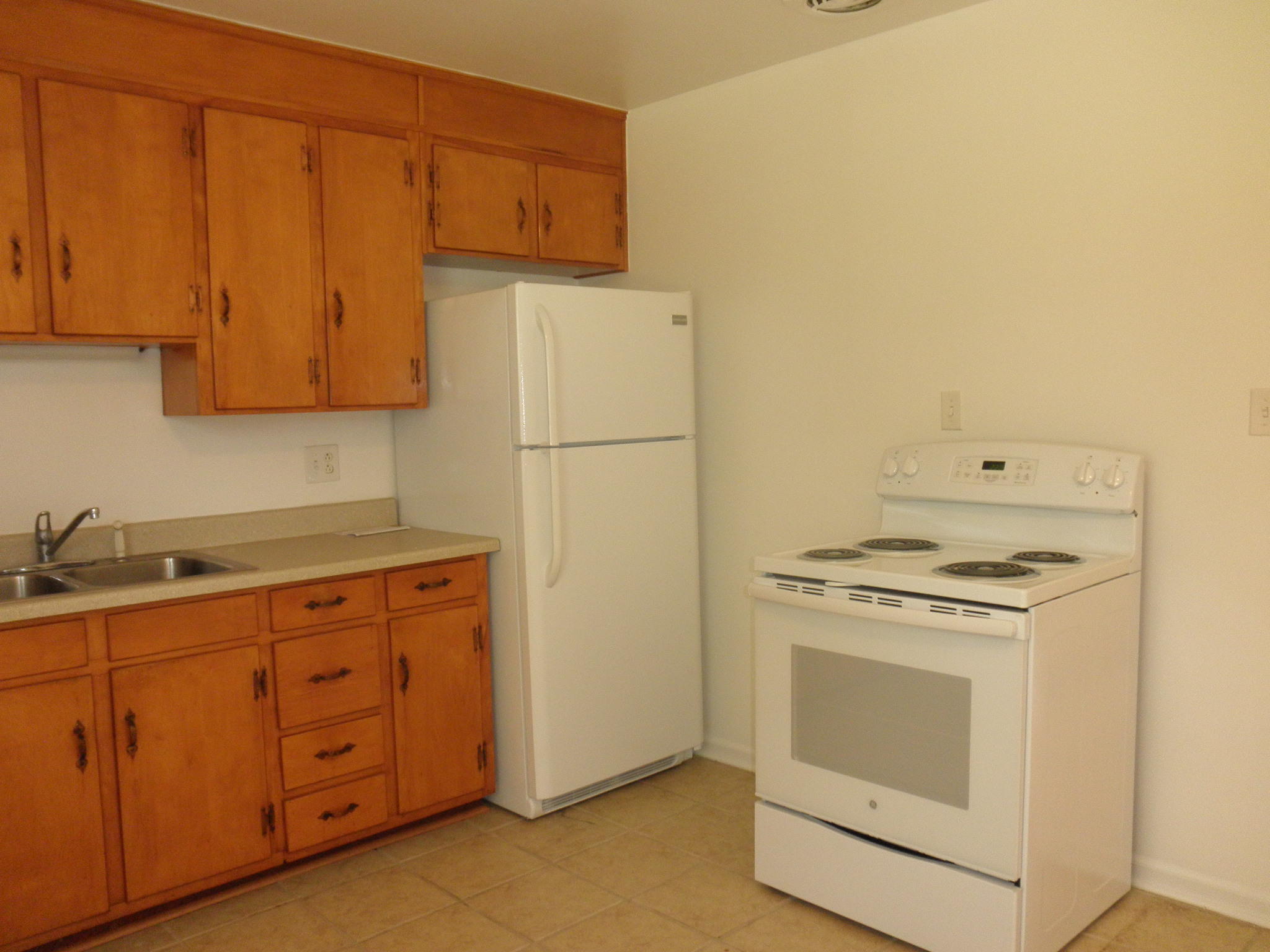 4823 Florist Road, Unit 4825 Roanoke, VA 24012 - Photo 6 of 18 P8300776