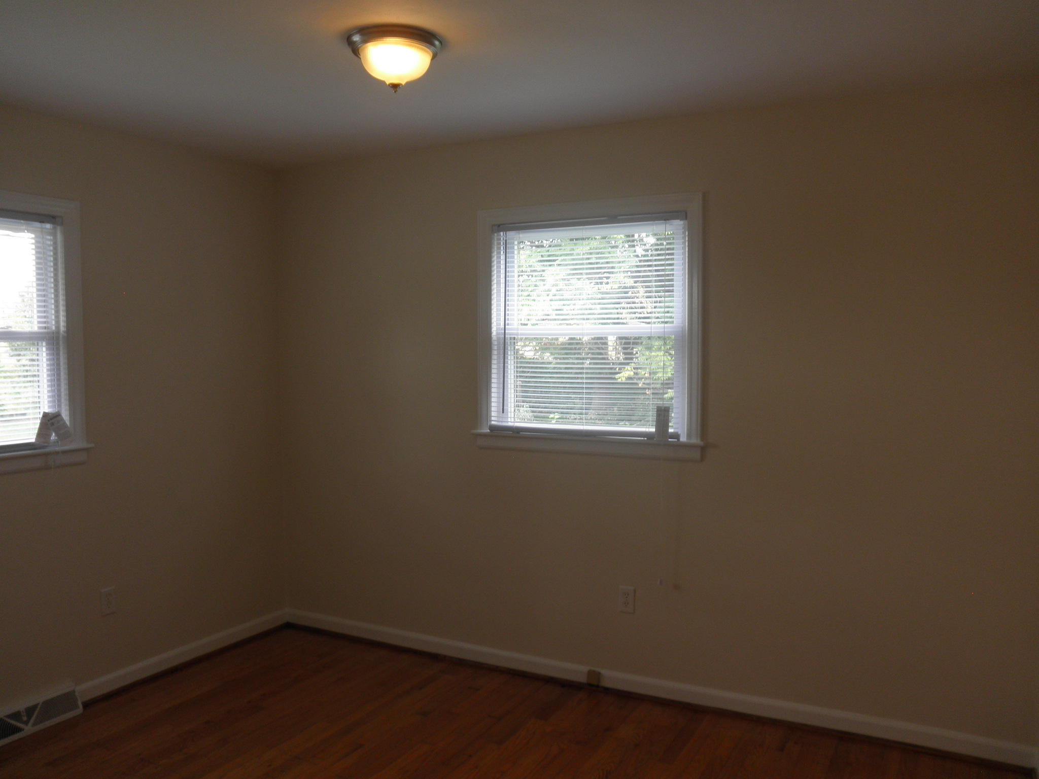 4823 Florist Road, Unit 4825 Roanoke, VA 24012 - Photo 10 of 18 P8300780