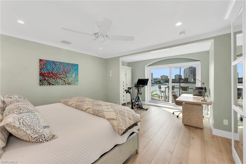 4045 Crayton Road Naples, FL 34103 - Photo 12 of 20