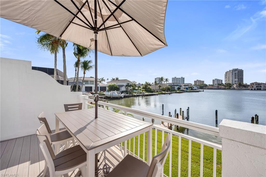 4045 Crayton Road Naples, FL 34103 - Photo 15 of 20