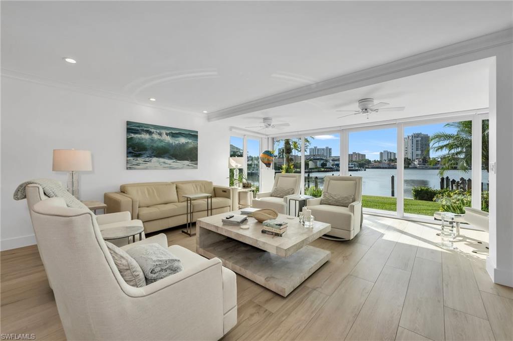 4045 Crayton Road Naples, FL 34103 - Photo 5 of 20