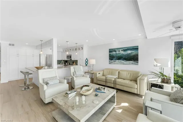 $2,599,000 | 4045 Crayton Road, Naples, FL 34103