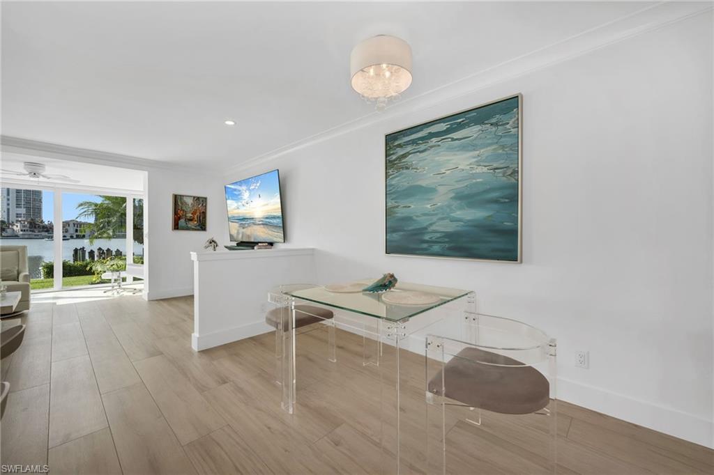 4045 Crayton Road Naples, FL 34103 - Photo 10 of 20