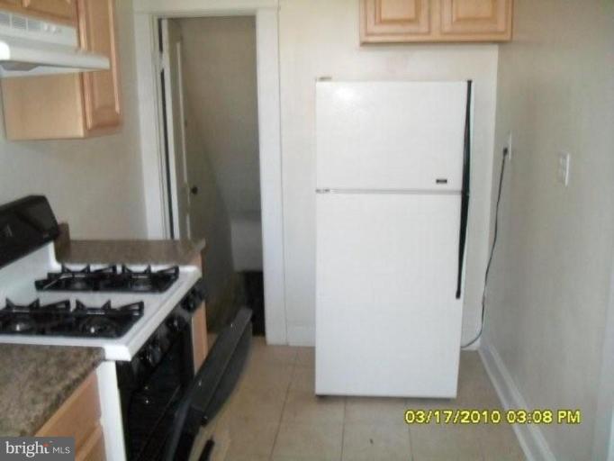 311 Marydell Road Baltimore, MD 21229 - Photo 4 of 7 Kitchen