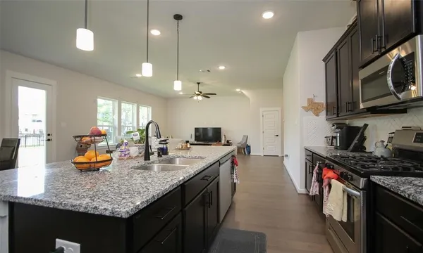 $3,450 | 2103 Pueblito Drive, Houston, TX 77077