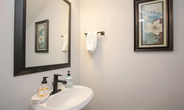 $3,450 | 2103 Pueblito Drive, Houston, TX 77077