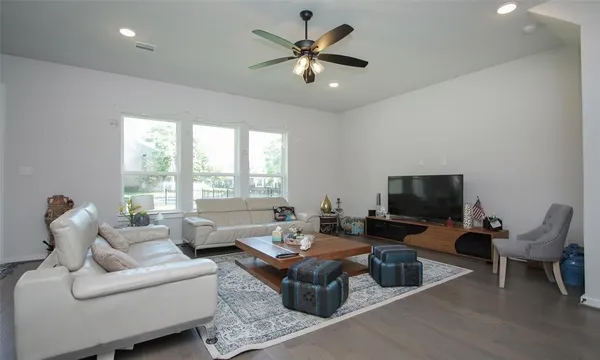 $3,450 | 2103 Pueblito Drive, Houston, TX 77077