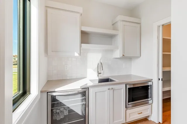 $729,900 | 1841 Woodward Circle, Raymore, MO 64083