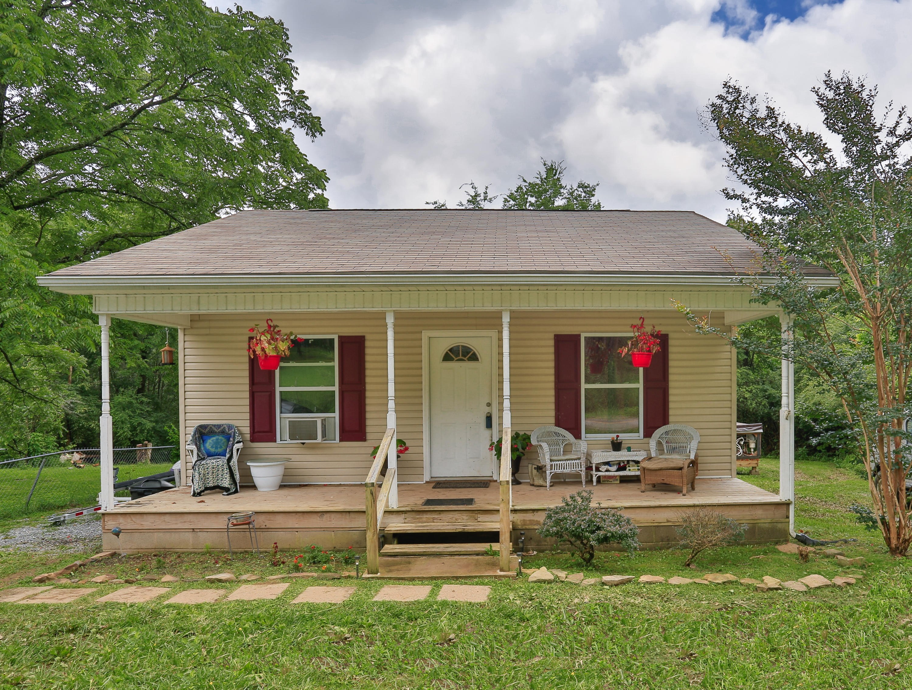 497 Pickett Road Signal Mountain, TN 37377 - Photo 9 of 9 Trevor-4