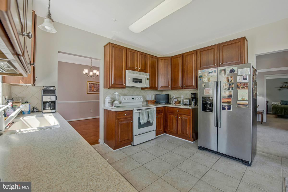 7335 Brookview Road, Unit 303 Elkridge, MD 21075 - Photo 15 of 50 Kitchen