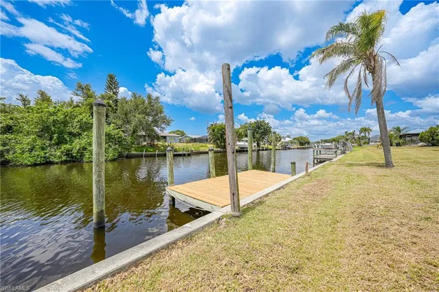 $2,100 | 27385 Voyageur Drive, Punta Gorda, FL 33983
