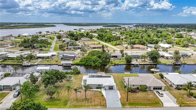 $2,100 | 27385 Voyageur Drive, Punta Gorda, FL 33983