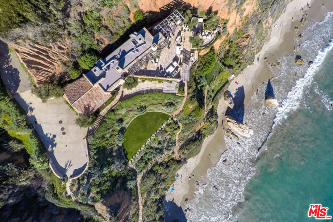 32232 Pacific Coast Highway Malibu, CA 90265 - Photo 17 of 26 a aerial view of a house