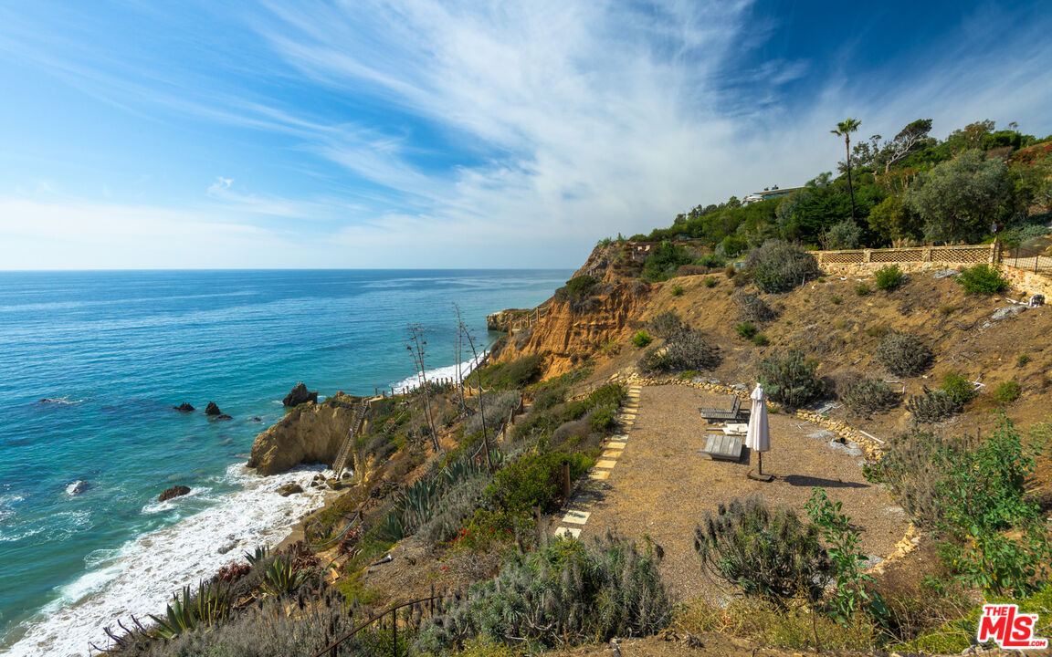 32232 Pacific Coast Highway Malibu, CA 90265 - Photo 8 of 26 a view of an ocean