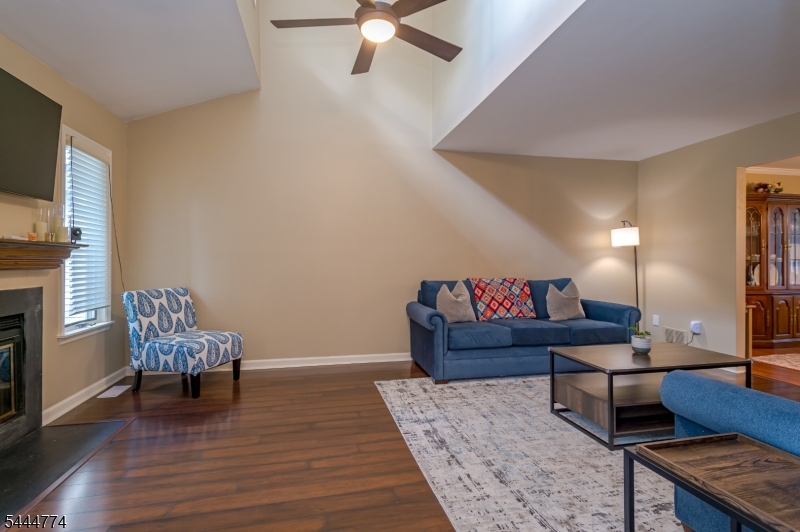 9 Mission Hills Road Annandale, NJ 08801 - Photo 2 of 20