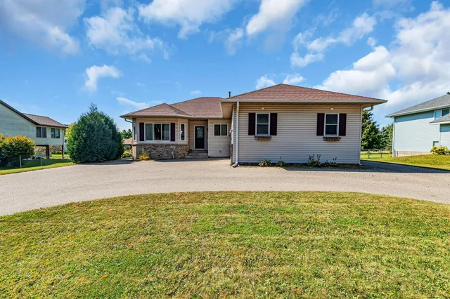 $380,000 | 1305 Widgeon Way, Buffalo, MN 55313