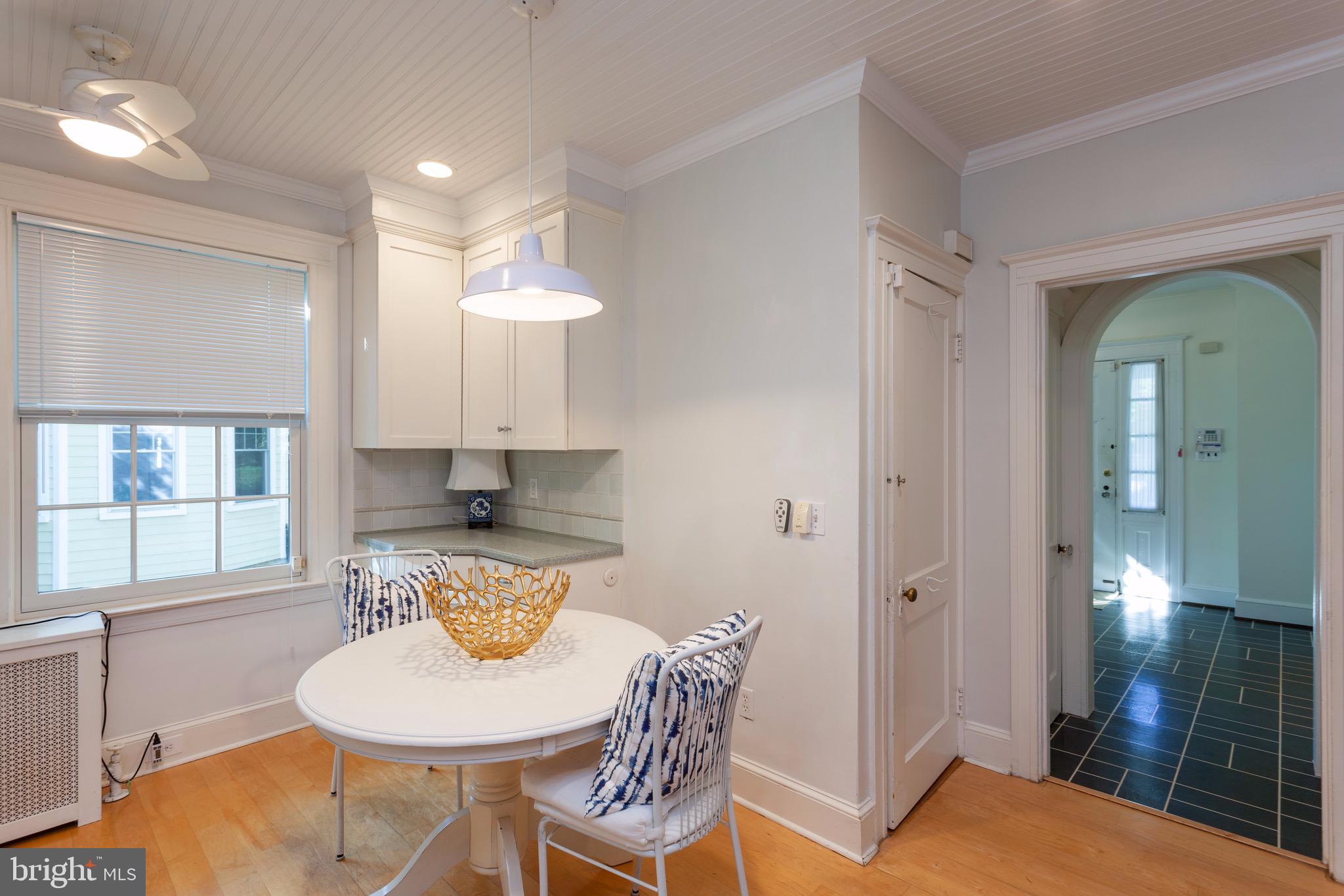 5706 Oakshire Road Baltimore, MD 21209 - Photo 11 of 36 Eat-In Kitchen