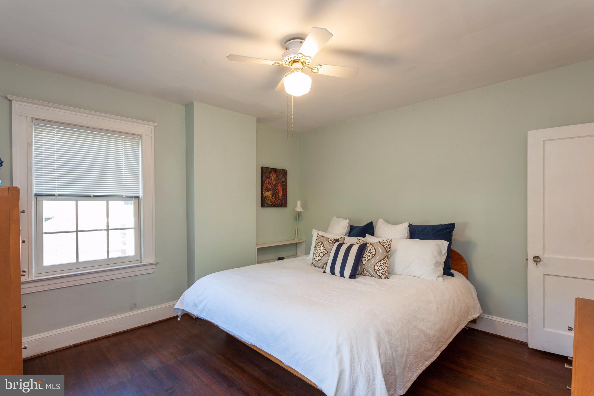 5706 Oakshire Road Baltimore, MD 21209 - Photo 28 of 36 Master Bedroom