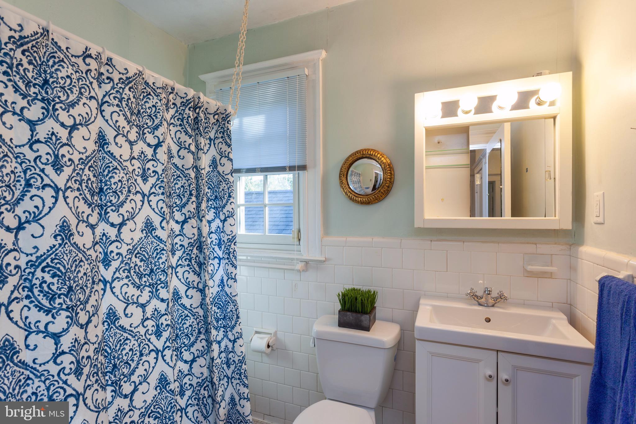 5706 Oakshire Road Baltimore, MD 21209 - Photo 29 of 36 Upstairs Bathroom