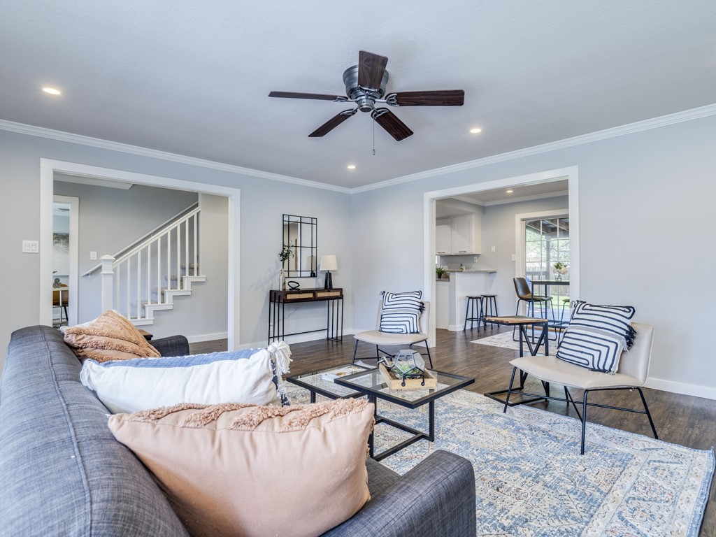 11405 Pyreneese Drive Austin, TX 78759 - Photo 9 of 37