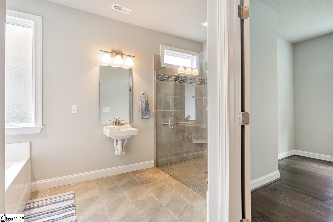 224 Round Stone Way Greenville, SC 29607 - Photo 22 of 36 Gallery Image 22