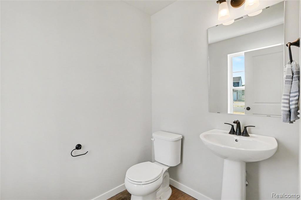 6044 Lahring Road Linden, MI 48451 - Photo 13 of 43