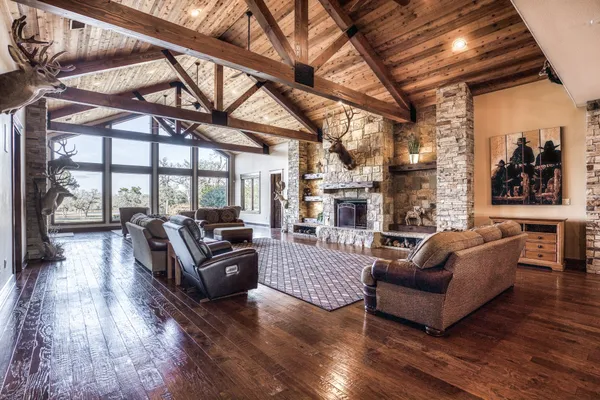 $3,400,000 | 6892 Palm Road, Sealy, TX 77474