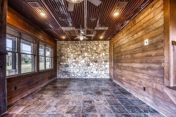 $3,400,000 | 6892 Palm Road, Sealy, TX 77474