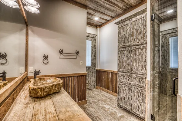 $3,400,000 | 6892 Palm Road, Sealy, TX 77474