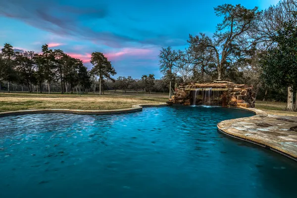 $3,400,000 | 6892 Palm Road, Sealy, TX 77474