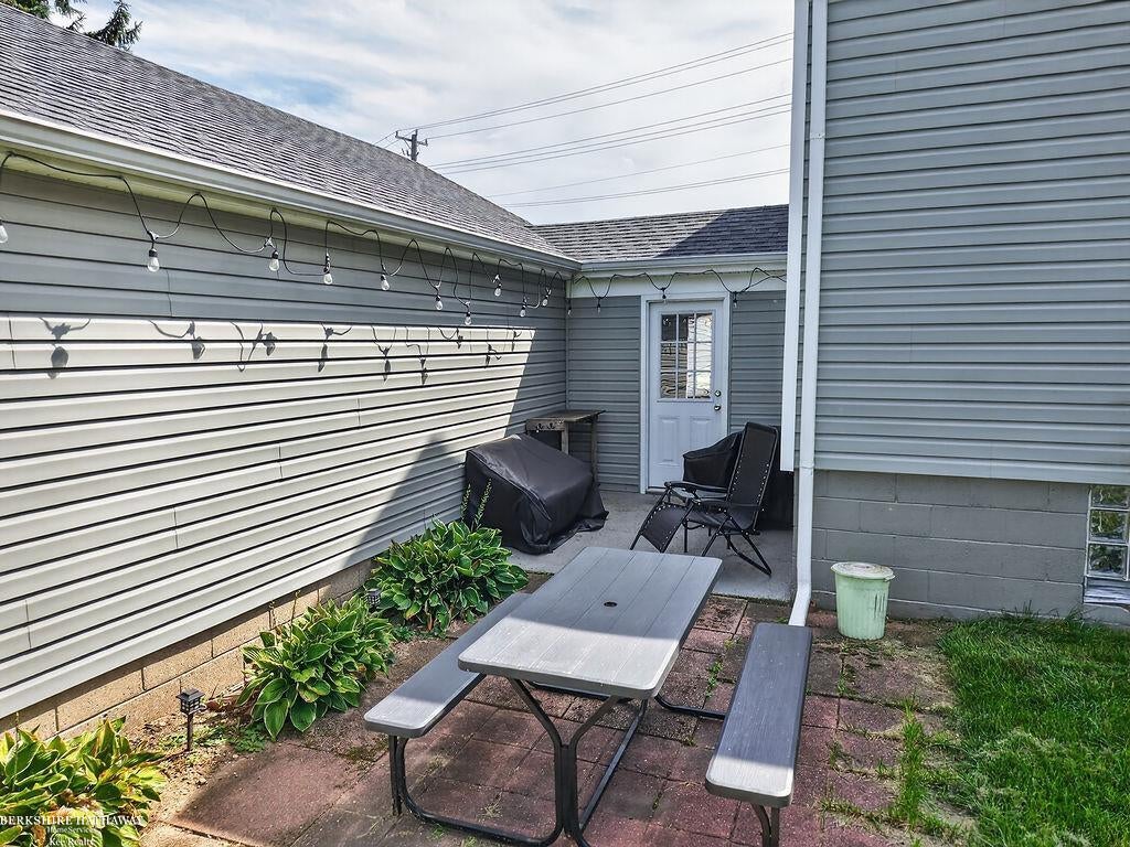 12121 Canal Road Sterling Heights, MI 48313 - Photo 6 of 44 Gallery Image 6