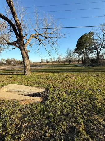 $135,000 | 1304 East Cameron Avenue, Rockdale, TX 76567