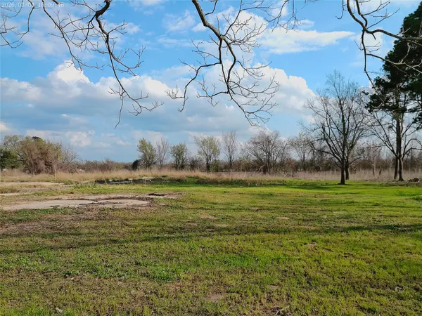 $135,000 | 1304 East Cameron Avenue, Rockdale, TX 76567