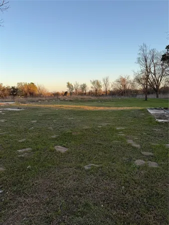 $135,000 | 1304 East Cameron Avenue, Rockdale, TX 76567