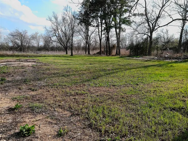 $135,000 | 1304 East Cameron Avenue, Rockdale, TX 76567