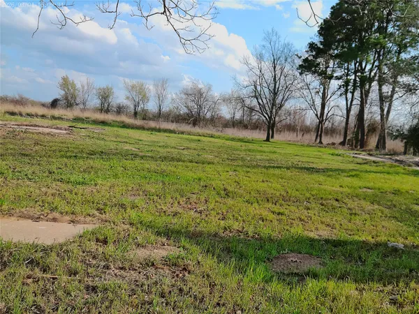 $135,000 | 1304 East Cameron Avenue, Rockdale, TX 76567