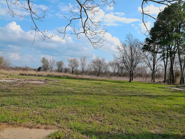 $135,000 | 1304 East Cameron Avenue, Rockdale, TX 76567