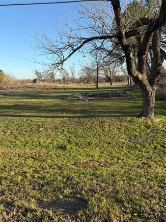 $135,000 | 1304 East Cameron Avenue, Rockdale, TX 76567