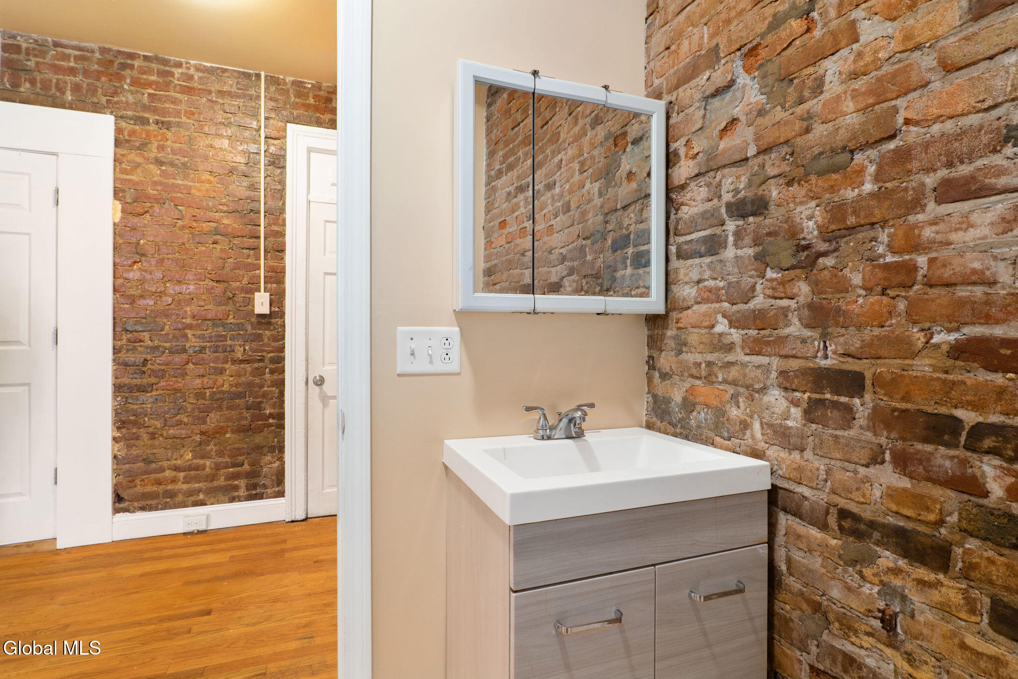 73 Clinton Street Albany, NY 12202 - Photo 13 of 30 14-web-or-mls-73ClintonSt_14