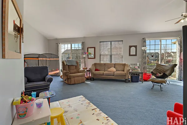 $399,900 | 711 Wedgewood Trail, McHenry, IL 60050