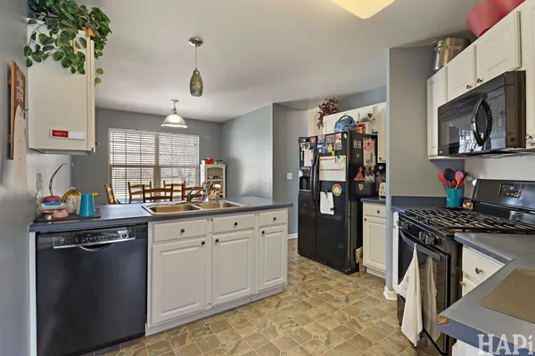 $399,900 | 711 Wedgewood Trail, McHenry, IL 60050